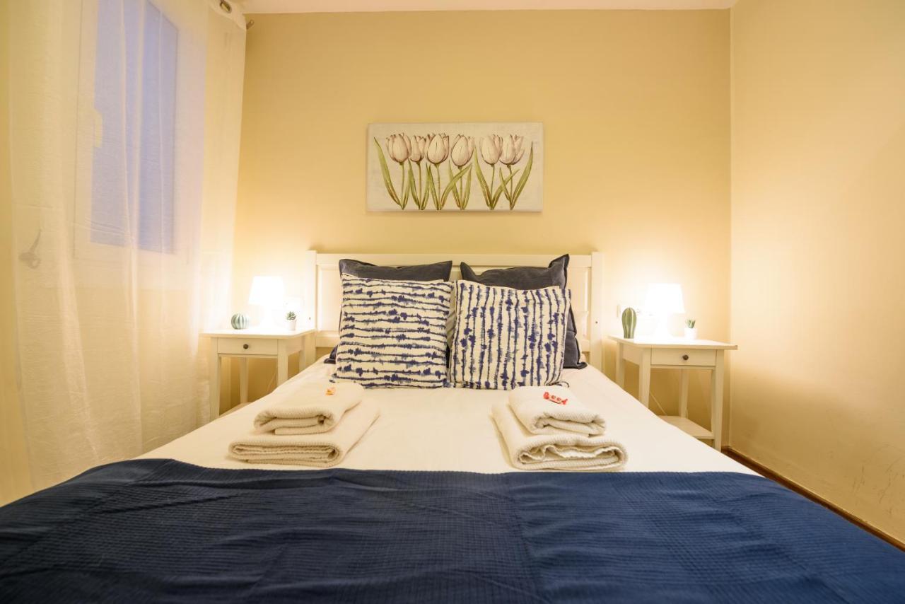 Ramblasrentals Cozy Renovated 2Br With Balcony Lift 20M Rambla - Parking - Wifi บาร์เซโลนา ภายนอก รูปภาพ