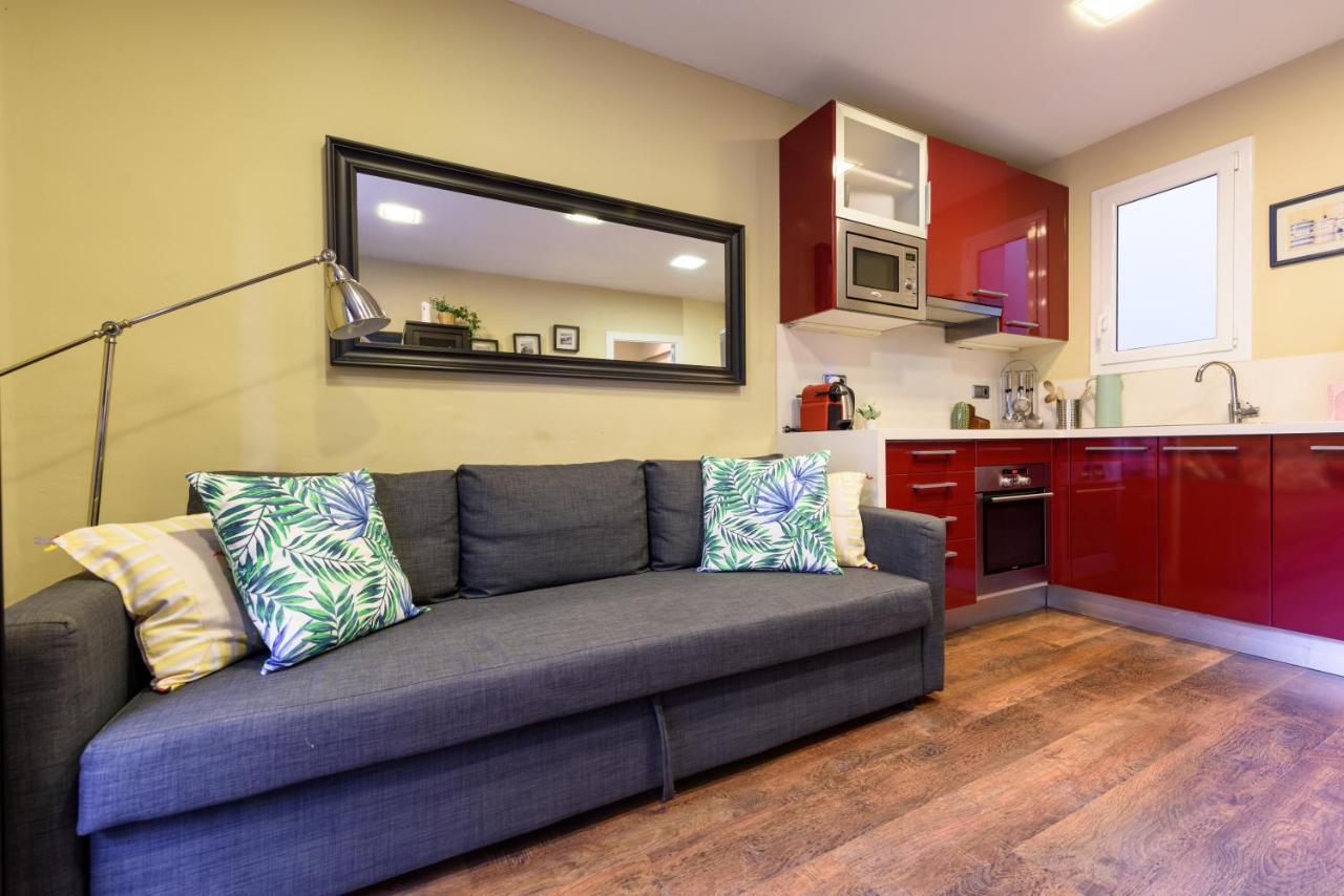 Ramblasrentals Cozy Renovated 2Br With Balcony Lift 20M Rambla - Parking - Wifi บาร์เซโลนา ภายนอก รูปภาพ